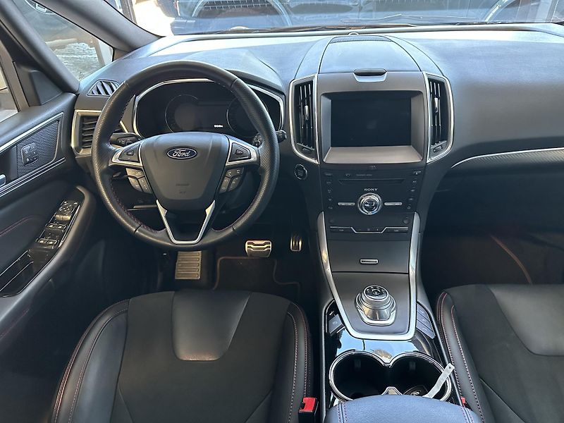 Ford S-MAX ST-Line 2.0 EcoBlue 190k aut.  - fotka 14 z 34