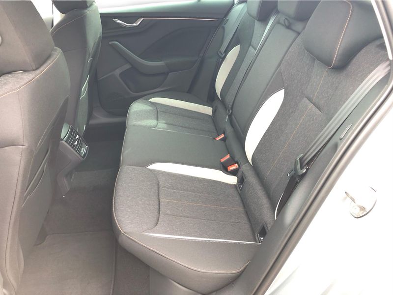 Škoda Scala 1.0 TSI - fotka 12 z 29