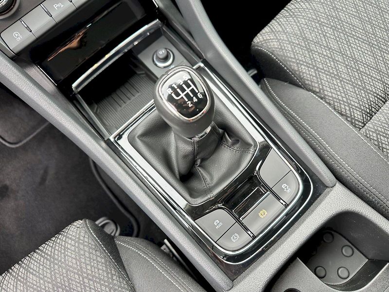 Škoda Karoq (2025) 2,0 TDI / 85 KW / Top Selectio - fotka 27 z 30