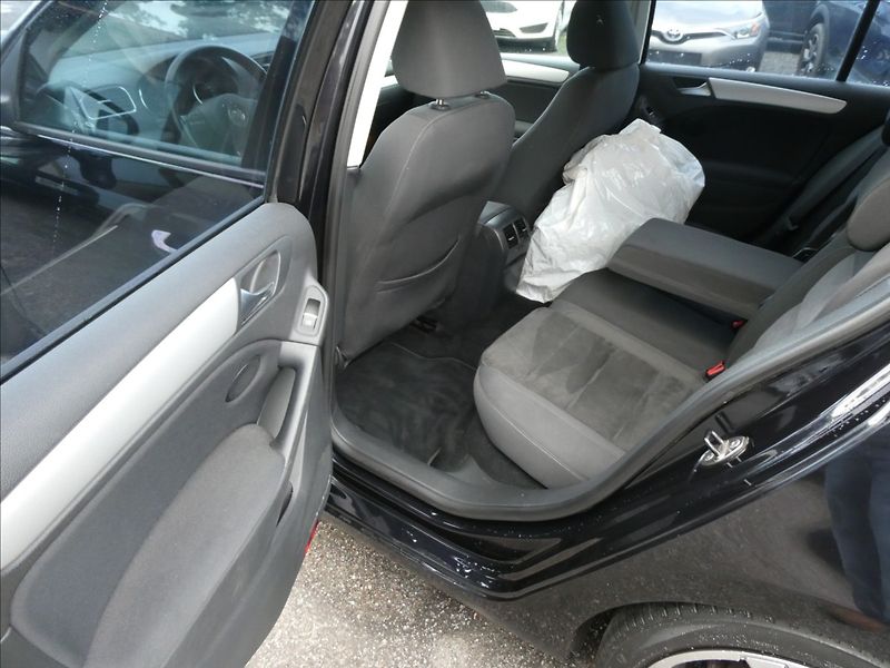 Volkswagen Golf 1,4 TSi 90kW 2xkola,po servise - fotka 18 z 47
