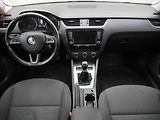 Škoda Octavia (2016) 1.6 TDi, AC, bixen. - náhled 8