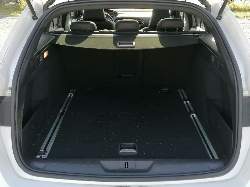 Peugeot 308 (2018) 2.0 HDi SW GT-Line 130kW A/T - fotka 24 z 28