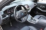 BMW Řada 3 330e xDrive Touring - náhled 11