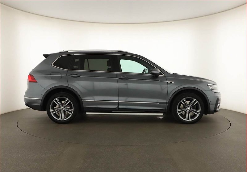 Volkswagen Tiguan Allspace (2020) R-Line 2.0 BiTDI - fotka 6 z 19