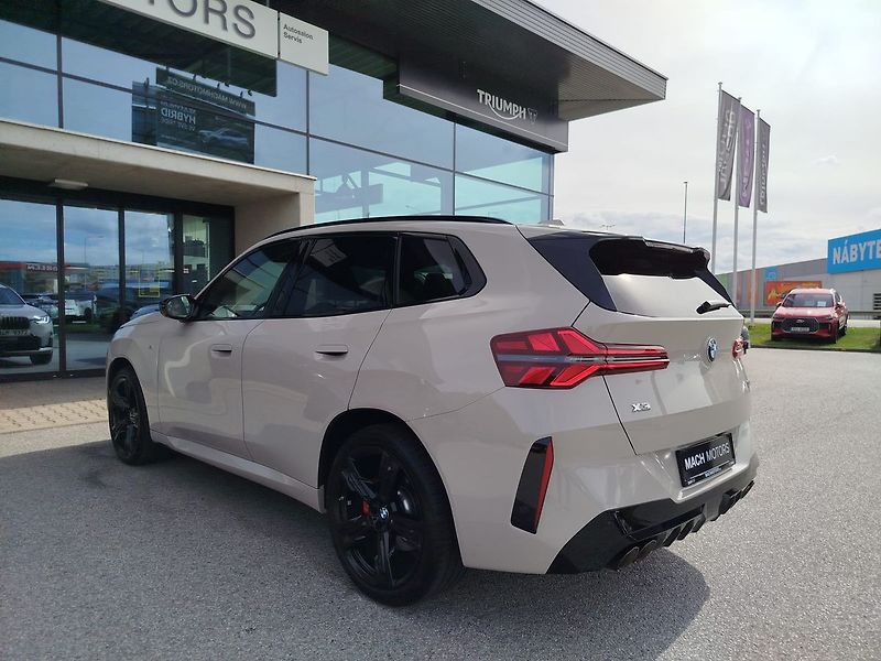 BMW X3 M50 xDrive - fotka 14 z 38