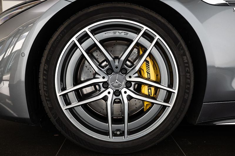 Mercedes-Benz SL 4MATIC+ - fotka 18 z 21