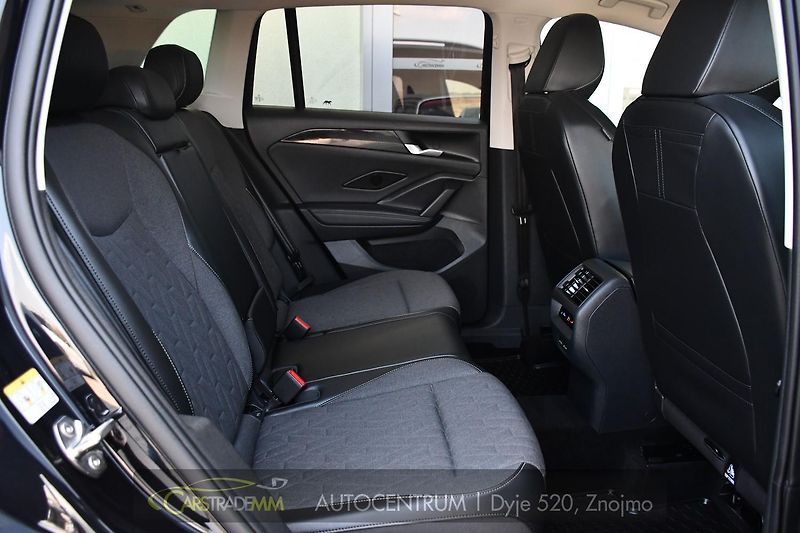 Volkswagen Tiguan 2.0TDi N.TOP 4M ZÁRUKA - fotka 19 z 55