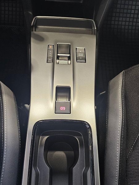 Opel Mokka (2026) GS Hybrid 145 k eDCT6-Automat - fotka 8 z 12