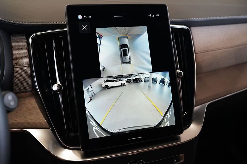 Volvo XC90 T8 PLUS Dark, Ventilace, 360° - fotka 37 z 50