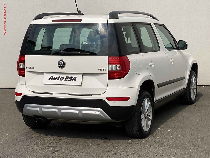 Škoda Yeti (2014) 1.6 TDi, Elegance, DSG - fotka 4 z 17