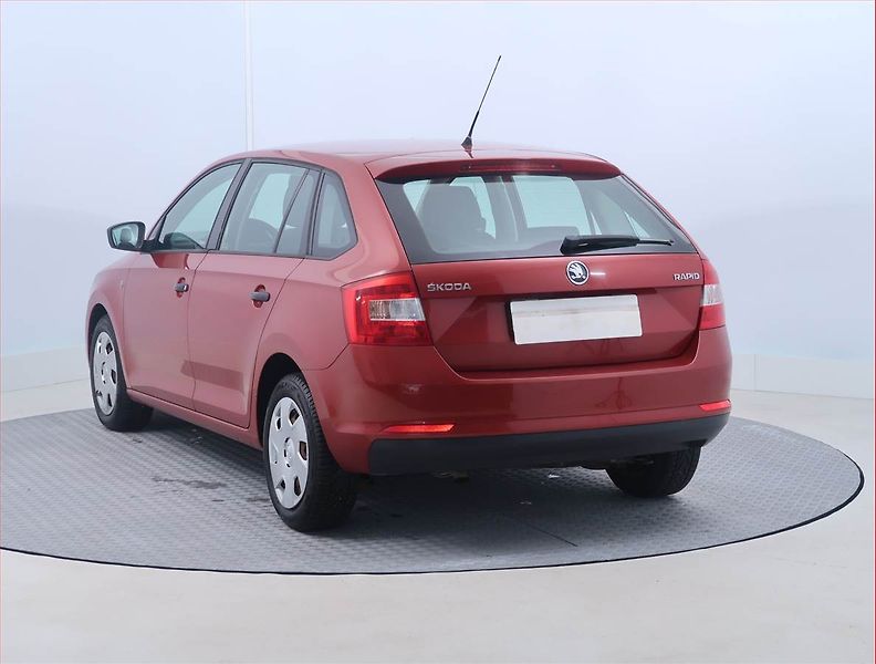 Škoda Rapid (2014) Spaceback 1.2 TSI - fotka 4 z 14
