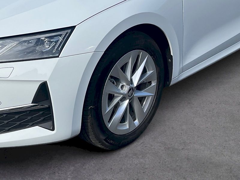 Škoda Octavia (2025) Top Selection 1.5TSi M-HEV 110 - fotka 33 z 33