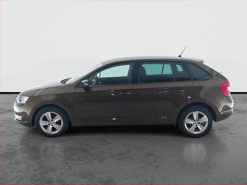 Škoda Rapid (2016) Spaceback 1.2 TSI, Automat - fotka 3 z 16