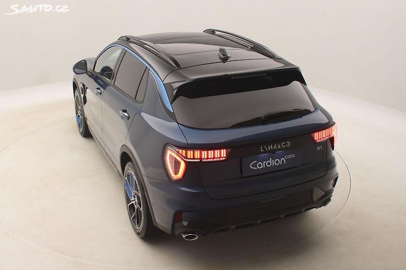 Lynk & Co 01 PHEV DCT AUT 1.maj.  - fotka 17 z 69