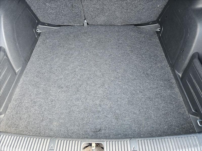 Škoda Fabia II 1,2TSi 77KW Ambiente - fotka 24 z 42