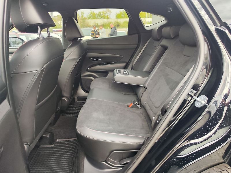 Hyundai Tucson 1.6 T-GDI/118kW N-Line DCT - fotka 12 z 33