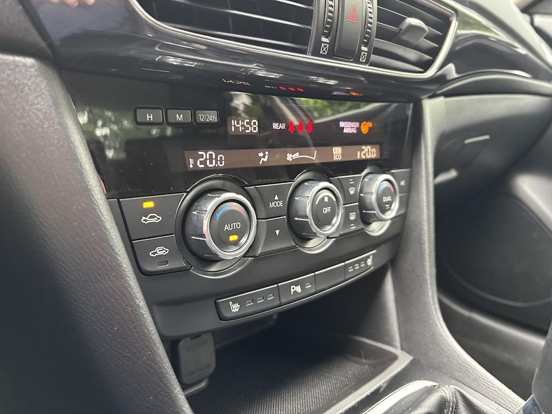 Mazda 6 2.0 Center-Line - fotka 29 z 30