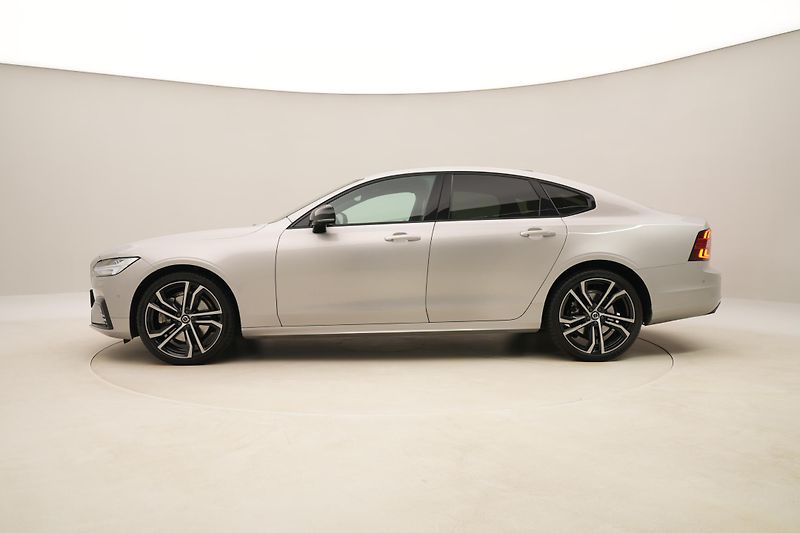 Volvo S90 B5 AWD BLACK ULTIMATE AUT CZ - fotka 10 z 62