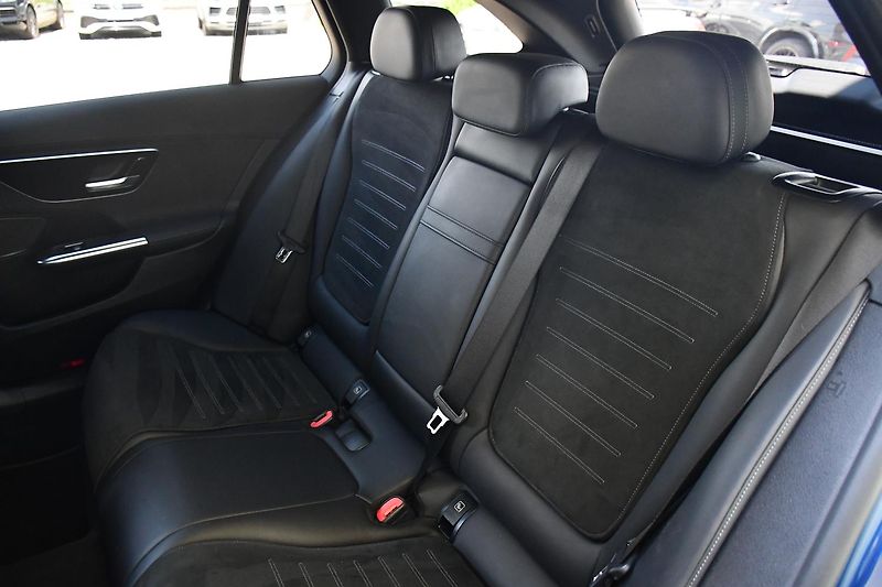 Mercedes-Benz Třídy C 220D 4M AMG ČR  - fotka 20 z 55