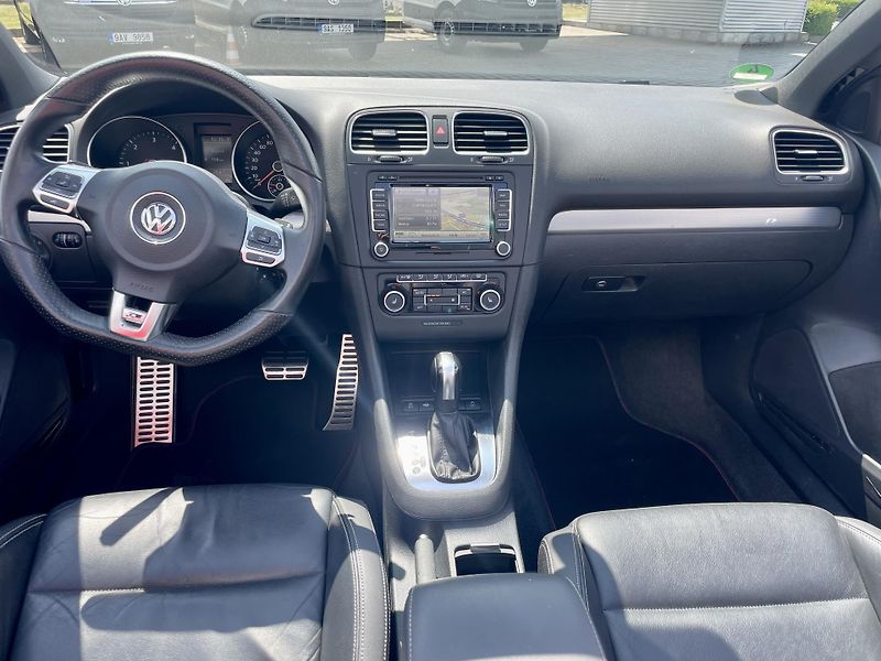 Volkswagen Golf (2012) VI 2,0TDI DSG KABRIO R-Line - fotka 9 z 19