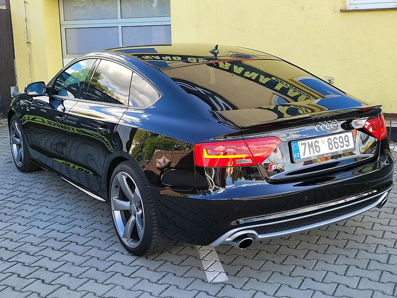 Audi A5 2,0 TFSi S-LINE,SERV.KN.ROZVOD - fotka 12 z 52