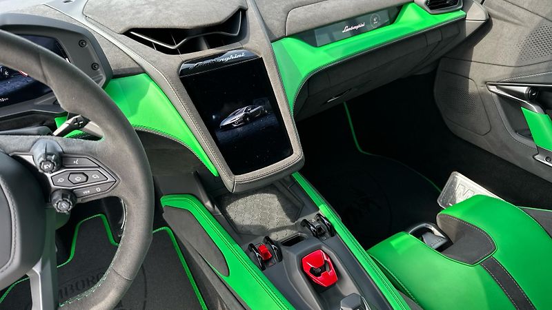 Lamborghini Ostatní (2026) Temerario - fotka 15 z 16