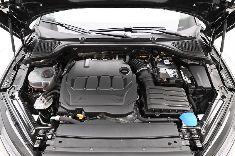 Škoda Octavia 2,0 TDI 110 kW DSG Style Záruk - fotka 9 z 32