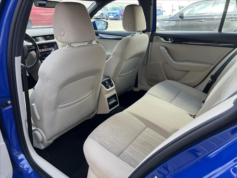 Škoda Octavia 2,0 TDi DSG STYLE nové rozvody - fotka 14 z 39
