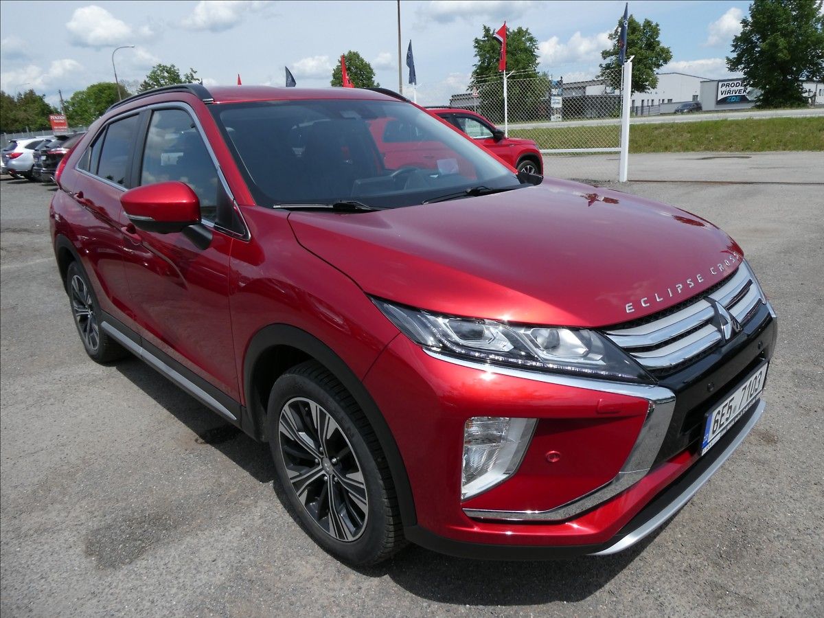 Mitsubishi Eclipse Cross 1,5 T-MiVEC 120kW AT8,1.majite
