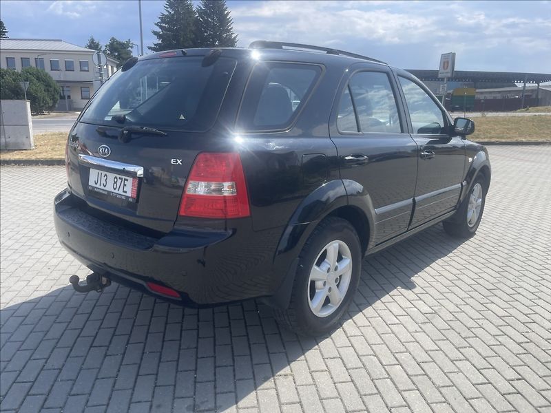 Kia Sorento 2,5 CRDi 125kw Automat Tažné - fotka 33 z 35