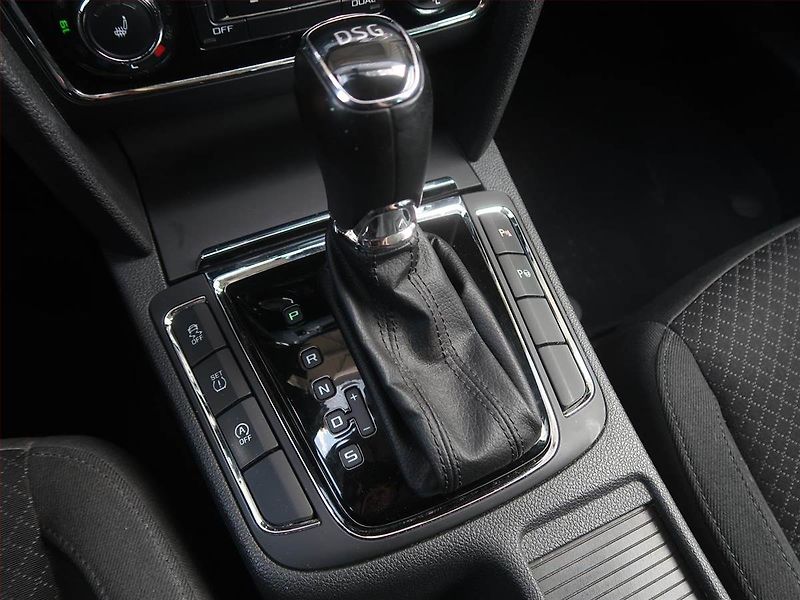 Škoda Superb (2014) Ambition 2.0 TDI, Automat - fotka 13 z 19