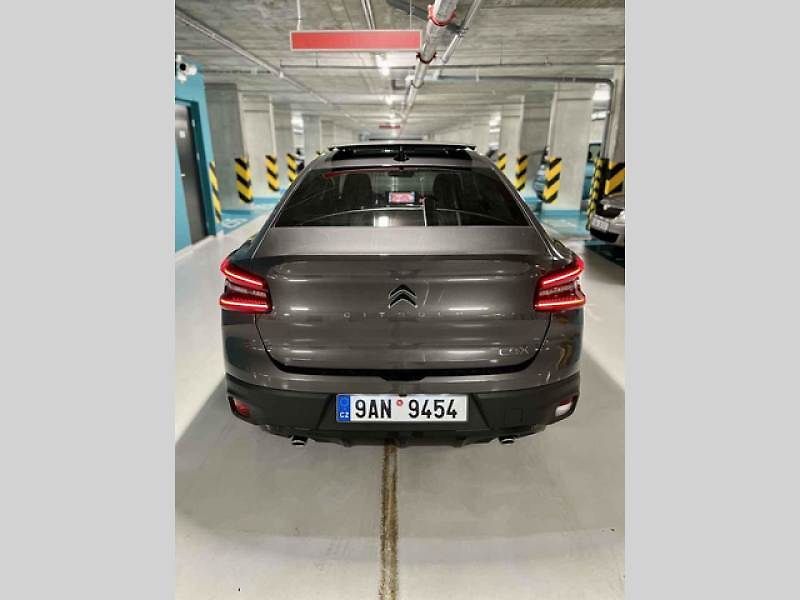 Citroën C4 X.