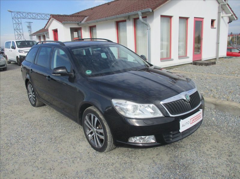 Škoda Octavia 1,4 TSI, serviska,tažné,1.maj, - fotografie inzerátu