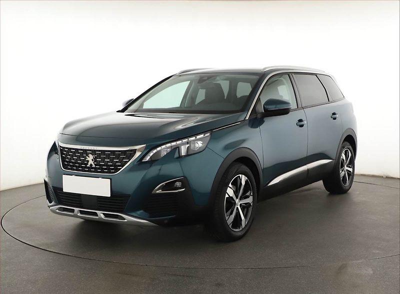 Peugeot 5008 (2018) Allure 1.6 BlueHDi, 7 míst - fotka 2 z 19