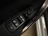 Peugeot 308 1,6 KABRIO DPH NAVI SERVIS  CC - náhled 30