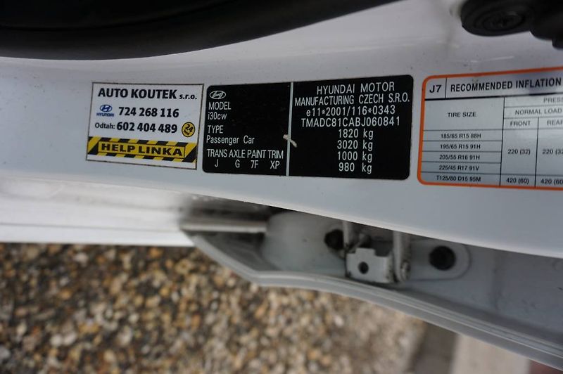Hyundai i30 (2011) 1,4 NOVÉ VČR - fotka 7 z 37