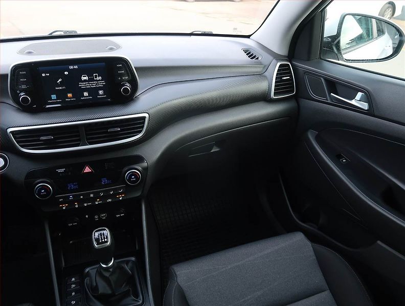 Hyundai Tucson (2020) Adventure 1.6 CRDi, Serv.kniha - fotka 8 z 22
