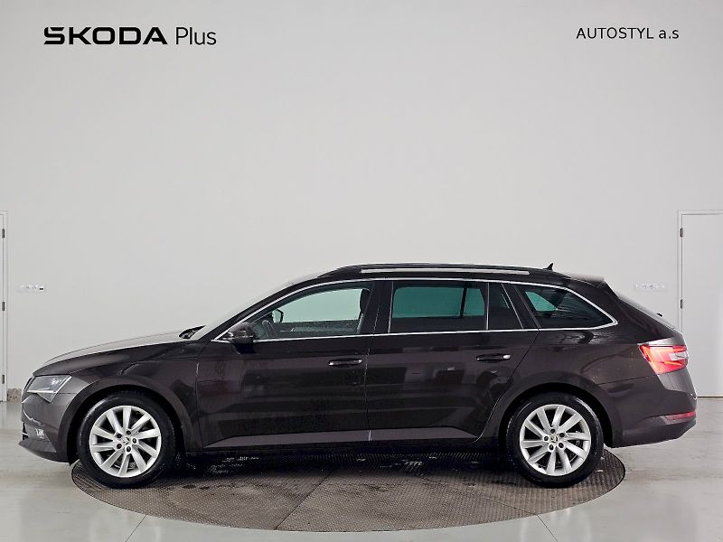 Škoda Superb (2016) 2.0TDi 110kW DSG AMBITION PLUS - fotka 3 z 26