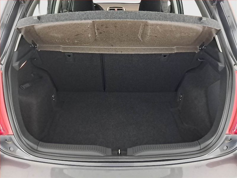 Toyota Auris (2010) 1.3 Dual VVT-i, Park. senzory - fotka 14 z 16