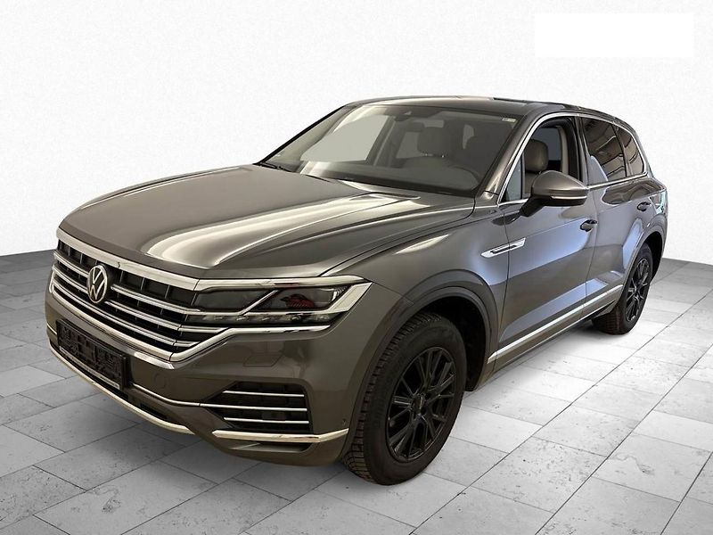 Volkswagen Touareg 3,0TDi 170kw 4x4 DSG TZ 19ALU - fotka 1 z 13