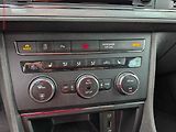 Seat Leon (2015) 2.0 TDi, FR, LED, navi - náhled 16