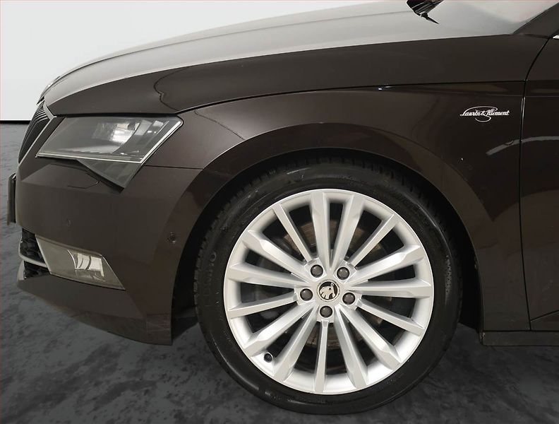 Škoda Superb (2017) Laurin&Klement 2.0 TSI, 4X4 - fotka 15 z 27