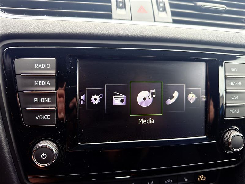 Škoda Octavia 2,0 TDi RS DSG - fotka 18 z 29