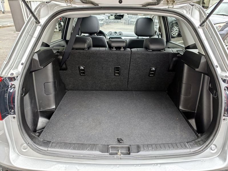 Suzuki Vitara 1,4T Aut. Elegance 4x4 - fotka 20 z 30
