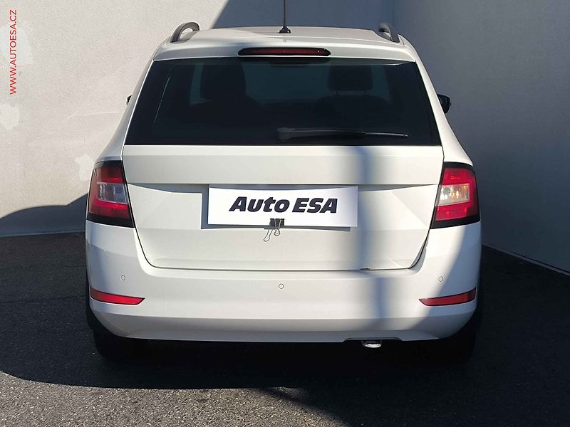 Škoda Fabia (2022) 1.0 TSi, 2.maj,ČR, Ambition - fotka 5 z 22