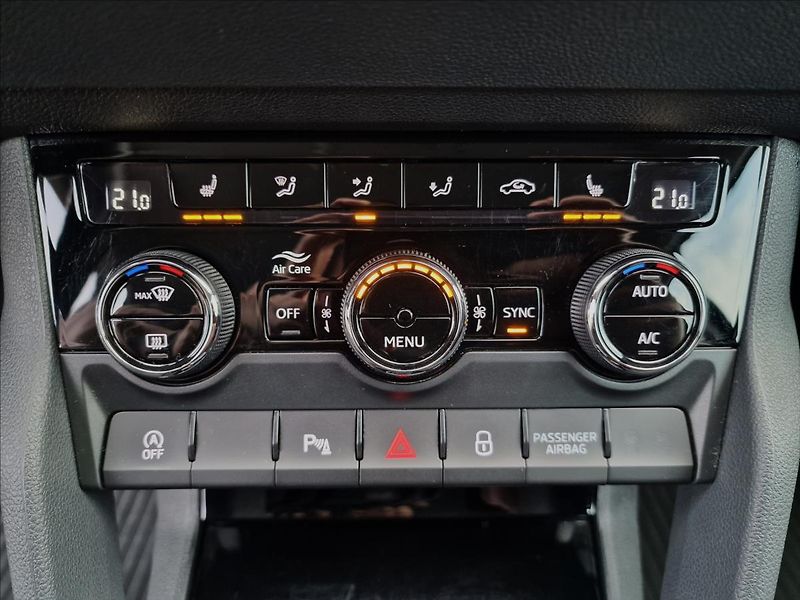 Škoda Karoq 2.0TDI 110kW 4x4 DSG Style,ČR - fotka 33 z 50