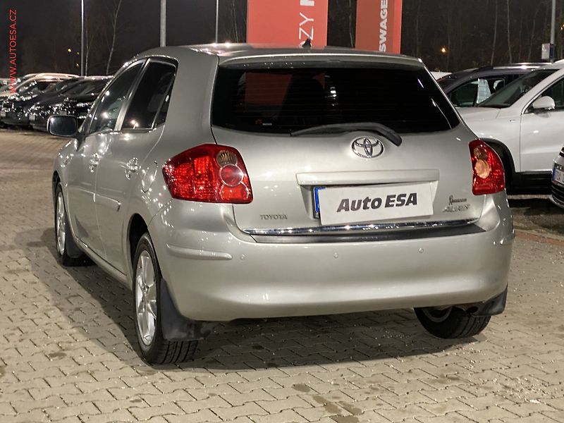 Toyota Auris (2009) 1.6 i, ČR - fotka 6 z 18