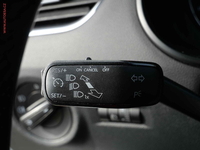Škoda Octavia (2014) 1.6 TDi, ČR, Ambition - fotka 12 z 16