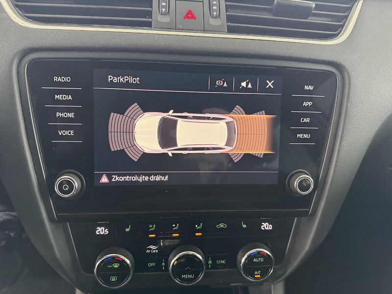 Škoda Octavia (2020) 2,0TDi DSG 4x4 NAVIGACE TAŽNÉ - fotka 24 z 26