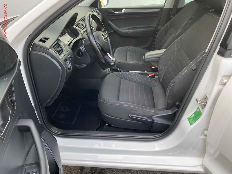 Škoda Rapid (2017) 1.6 TDi, ČR, Style, navi - fotka 9 z 18